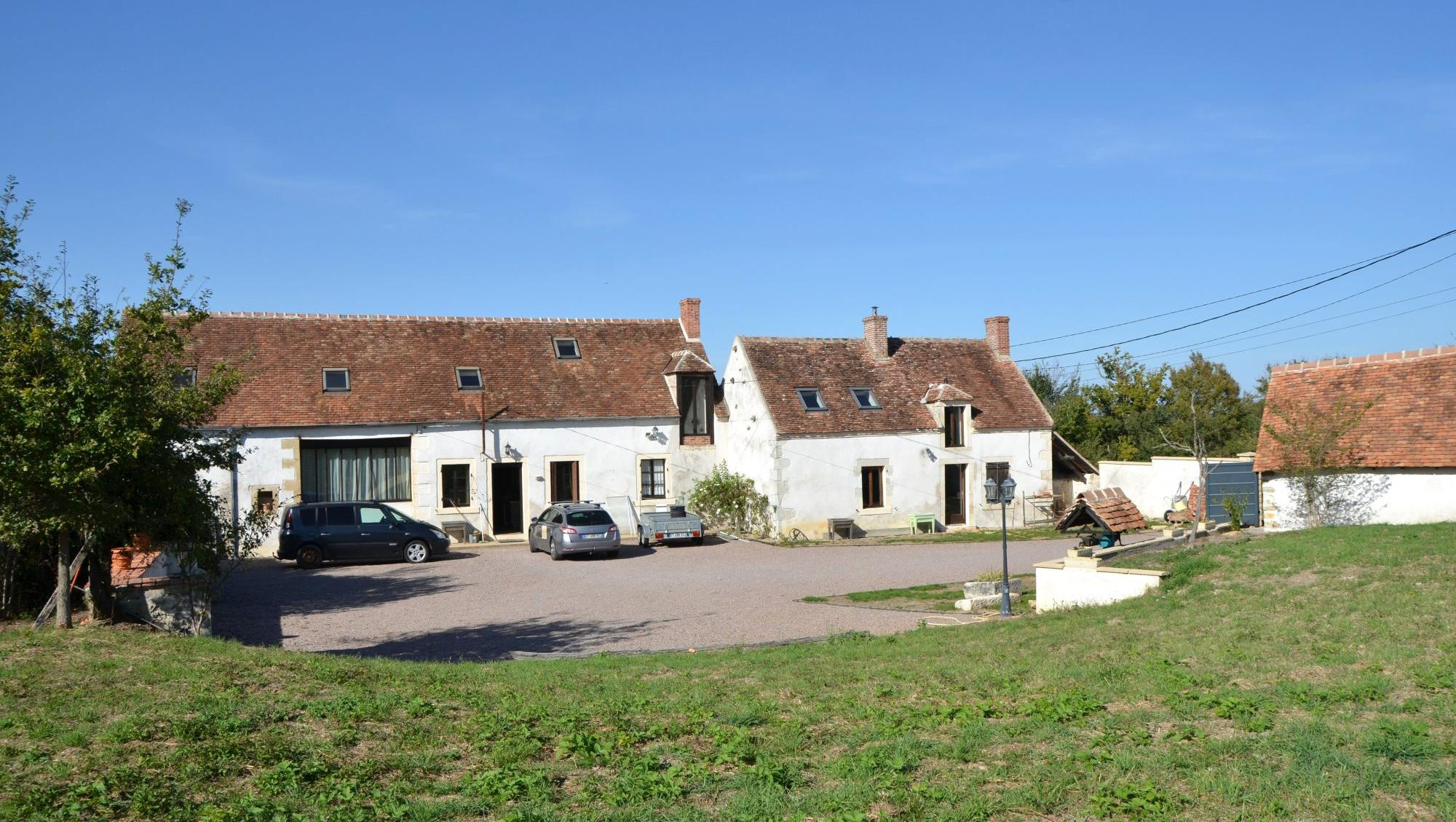 Ensemble de deux maisons isolées et restaurées !