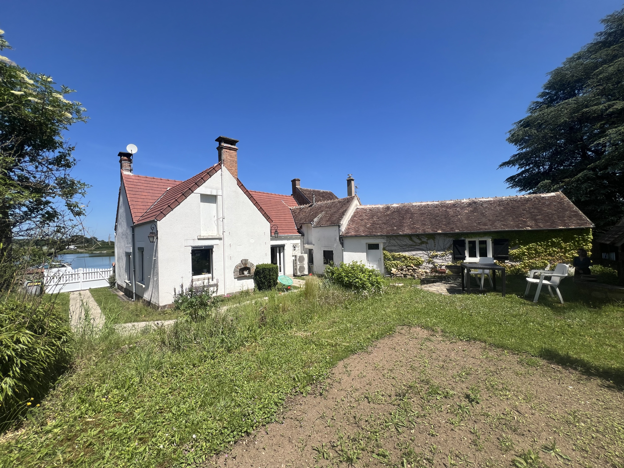 Maison de plain pied avec vue sur étang !